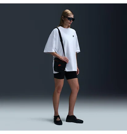 Футболка женская Nike Sportswear Essential White HV4655-100