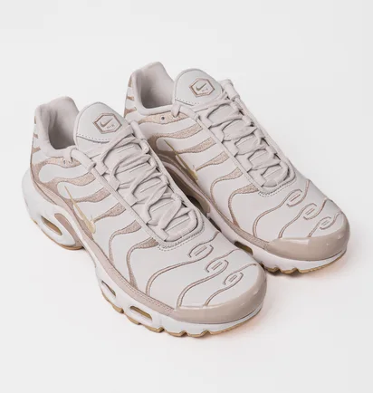 Кроссовки женские Nike W Air Max Plus Prm White/Beige DZ2832-101