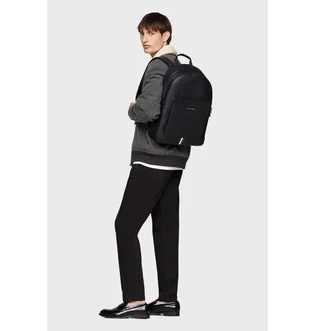 Рюкзак унисекс Tommy Hilfiger Stripe Backpack Black AM12713-001