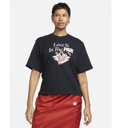 Футболка женская Nike Sportswear Black FQ8870-010