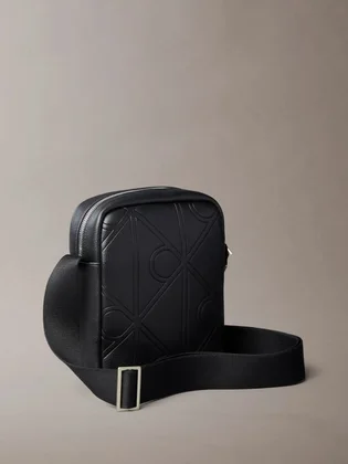 Сумка чоловіча Calvin Klein Emblem Embossed Reporter Bag Black LV04D3331GUB1