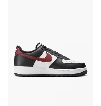 Кроссовки мужские Nike Air Force 1 07 Black/White FZ4615-001