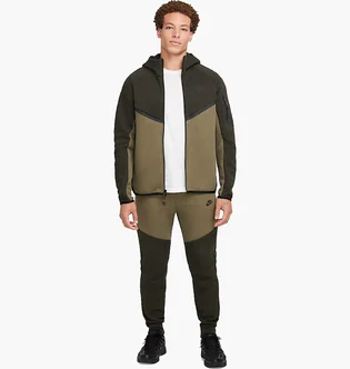 Спортивный костюм мужской Nike Tech Fleece Multi HV0949-355__HV0959-355