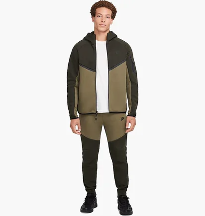 Спортивний костюм чоловічий Nike Tech Fleece Multi HV0949-355__HV0959-355