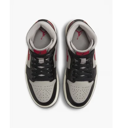 Кросівки жіночі Air Jordan Air 1 Mid Shoes White/Black BQ6472-060