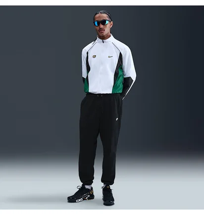 Штани чоловічі Nike Club Cuffed Brushed Fleece Black FN3808-010