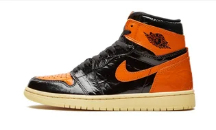Кроссовки мужские Air Jordan 1 Retro High Og Black/Orange 555088-028