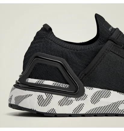 Кроссовки женские Adidas By Stella Mccartney Ultraboost Dna Shoes Black IH0087
