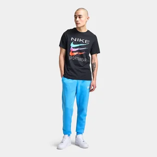 Футболка мужская Nike Sportswear Triple Swoosh Black HQ8094-010