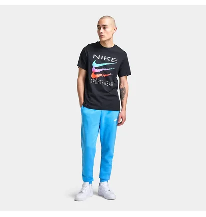 Футболка мужская Nike Sportswear Triple Swoosh Black HQ8094-010