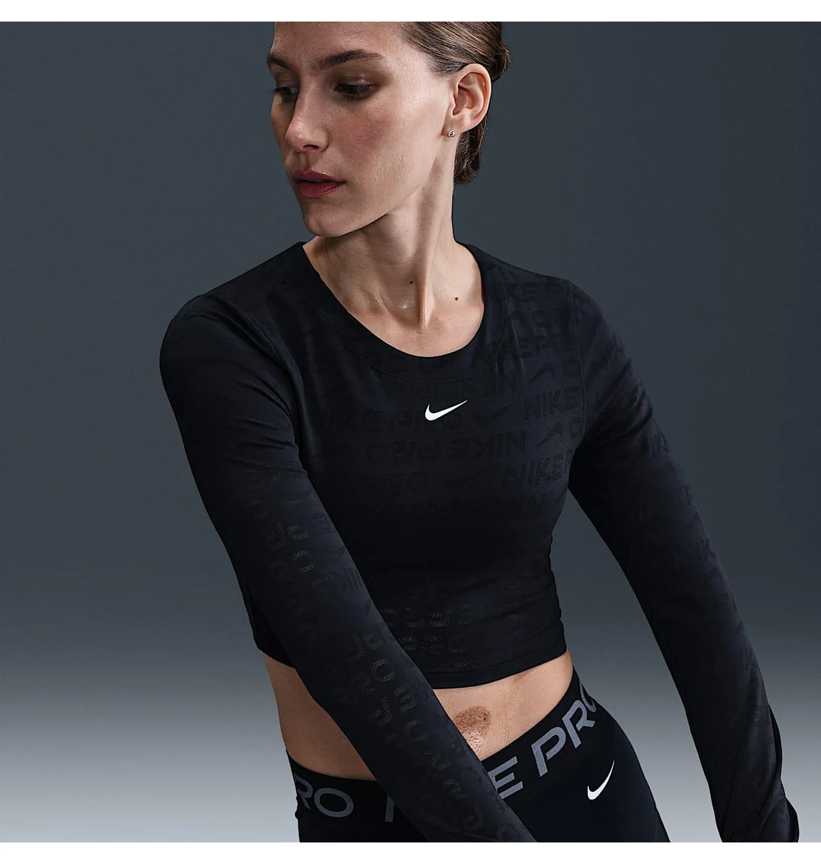ᐉ Лонгслив женский Nike Pro Black HJ4281-010 - купить в интернет