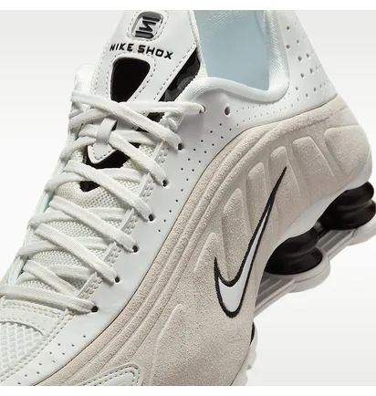 Кроссовки женские Nike Shox R4 WomenS Shoes Beige/White HQ7739-100