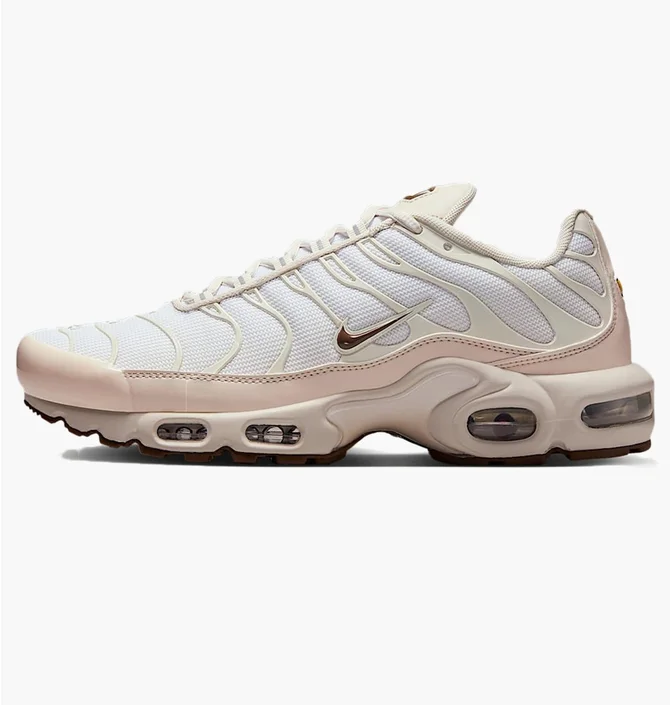 Кроссовки женские Nike Air Max Plus S E WomenS Shoes Beige IO0657-100