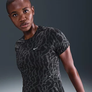 Футболка жіноча Nike Swift Grey/Black IB5874-010