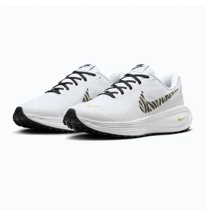 Кросівки жіночі Nike Revolution 8 White IQ0375-126