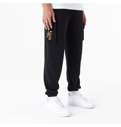 Штаны мужские NEW ERA Ne Script Cargo Black 60435397