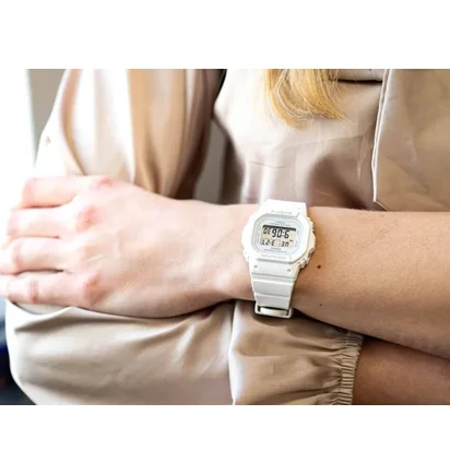 Часы женские Casio Baby-G BGD-565U-7ER
