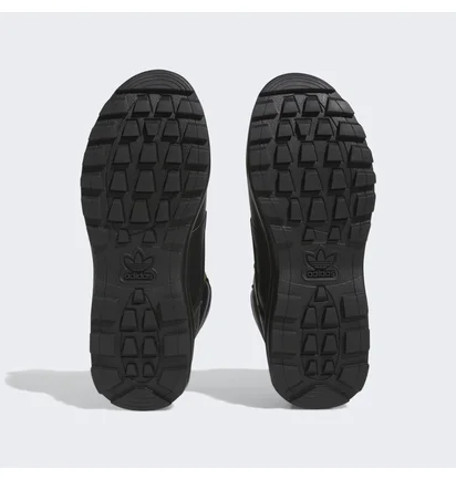 Ботинки мужские Adidas Chasker Boots Black Hq2067