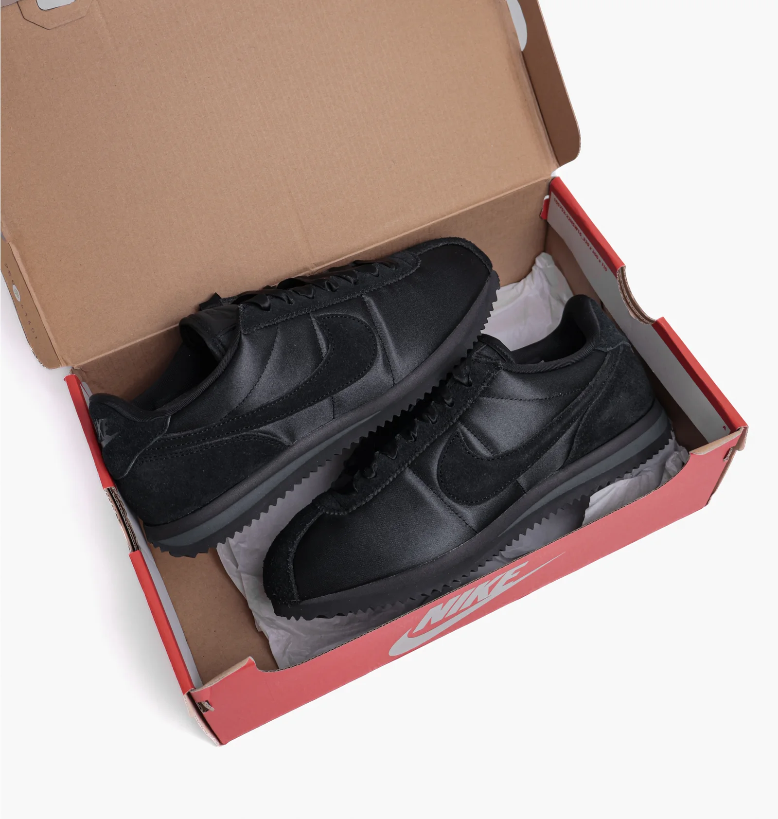 ぱ*か様 ​【極美品・1回のみ使用 NIKE COURT E ブラック ᐉ Кроссовки женские Nike Cortez Textile Black FV5420-002 - купить