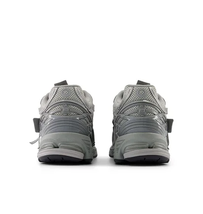 Кросівки чоловічі New Balance 1906A Grey M1906AG