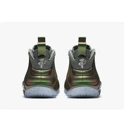 Кросівки жіночі Nike Air Foamposite One Metallic Aa3963-001