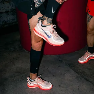 Кроссовки женские Nike Pegasus Premium Peach/Beige II6308-600
