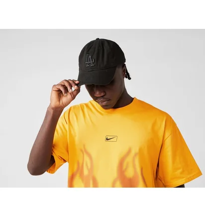 Футболка мужская Nike Flame Swoosh Orange HJ0766-739
