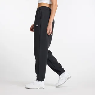 Штаны женские New Balance Sport Essentials Fleece Black WP41502BK