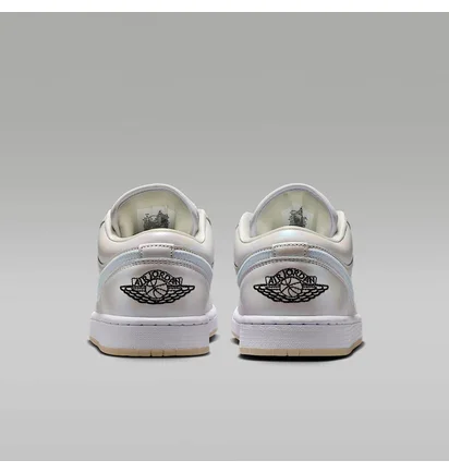 Кроссовки женские Air Jordan 1 Low Year Of The Snake Beige/White HF4080-001