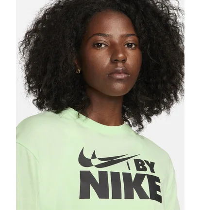 Футболка женская Nike Sportswear Green FZ4635-376