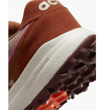 Кросівки унісекс Nike Acg Lowcate Shoes Brown DM8019-201