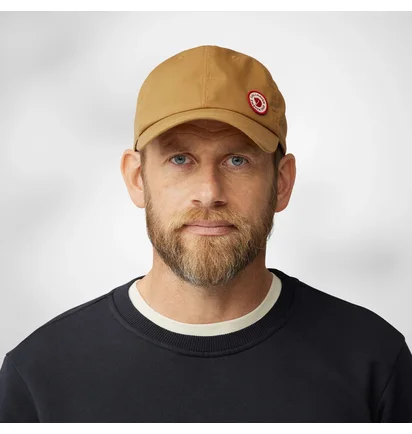 Кепка унисекс Fjallraven Logo Brown 13100181.232