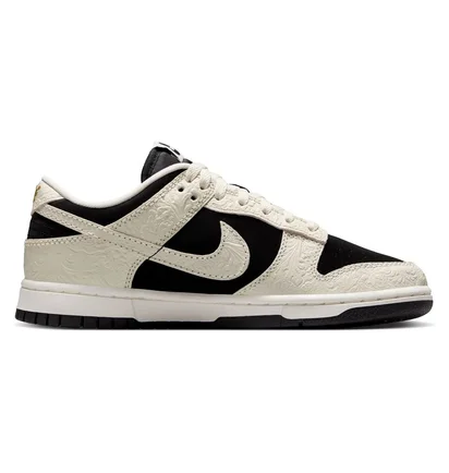 Кросівки жіночі Nike Dunk Low WomenS Shoes Black IF3944-001
