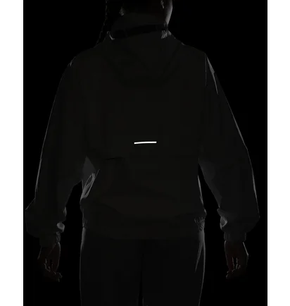 Куртка жіноча Nike Storm-Fit Swift WomenS Running Jacket White FB7492-110