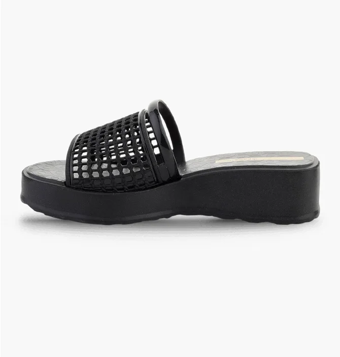Тапочки женские Ipanema Essence Black 83786-BO478