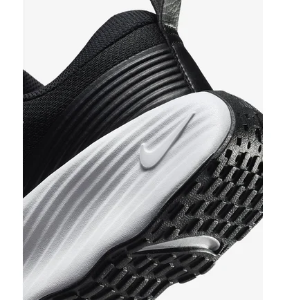 Кросівки жіночі Nike Promina Black FV6343-002