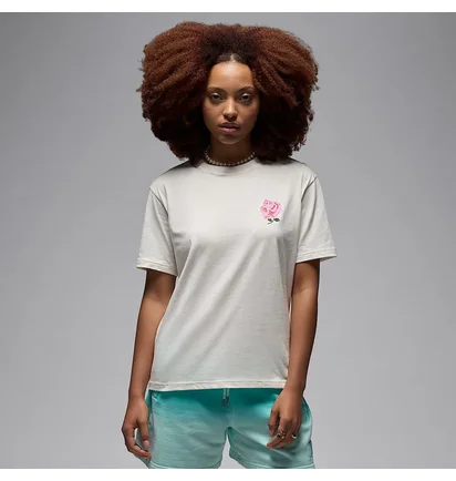 Футболка женская Air Jordan WomenS Graphic T-Shirt White HJ0193-133