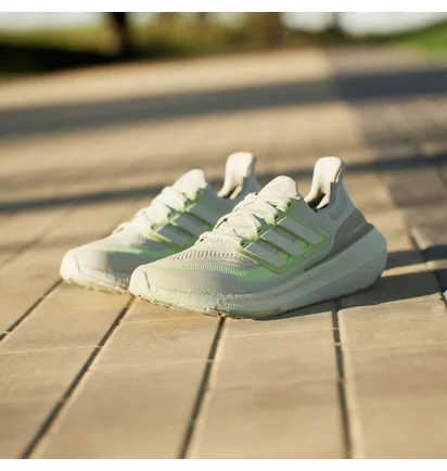 Кросівки жіночі Adidas Ultraboost Light Shoes White IE3338