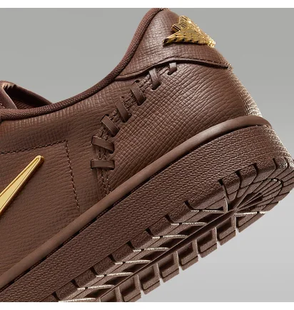 Кроссовки мужские Air Jordan Method Of Make Low Cacao Wow Brown FN5032-201