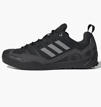 Кроссовки унисекс Adidas Terrex Swift Solo Approach Shoes Black Gz0331