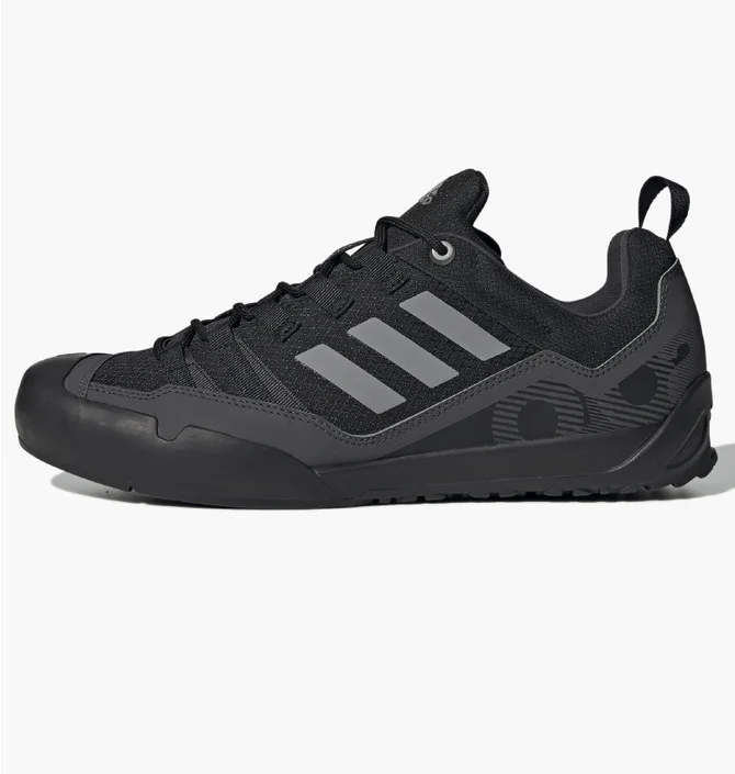 Кроссовки унисекс Adidas Terrex Swift Solo Approach Shoes Black Gz0331