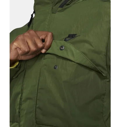 Куртка мужская Nike Sportswear Premium Essentials Green DC6770-326