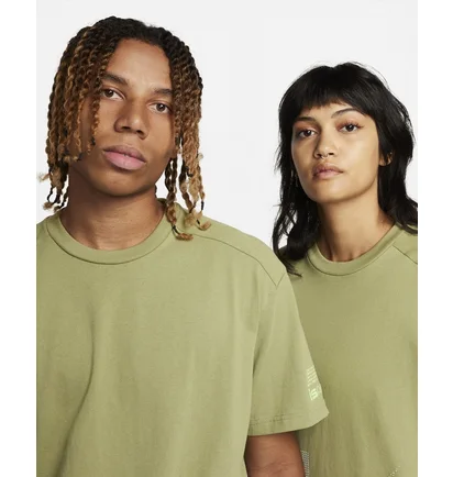 Футболка унисекс Nike Ispa Short-Sleeve T-Shirt Olive FD7856-334
