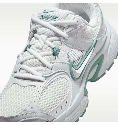 Кросівки жіночі Nike V5 Rnr White HQ7901-106