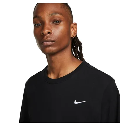 Футболка чоловіча Nike Sportwear Tee Black BV0507-010