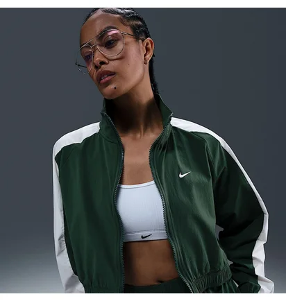 Куртка женская Nike Sportswear Woven Jacket Green IB6970-323