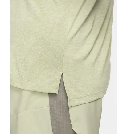 Футболка мужская Nike Dri-Fit Rise 365 Green CZ9184-371