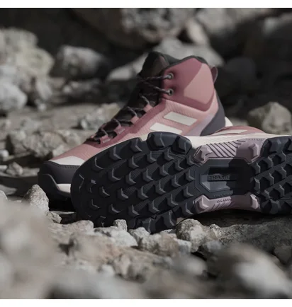 Ботинки женские Adidas Terrex Eastrail 2 Mid R.Rd Peach JP5115
