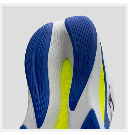 Кросівки чоловічі New Balance Fuelcell Propel V4 Beige MFCPRCW4
