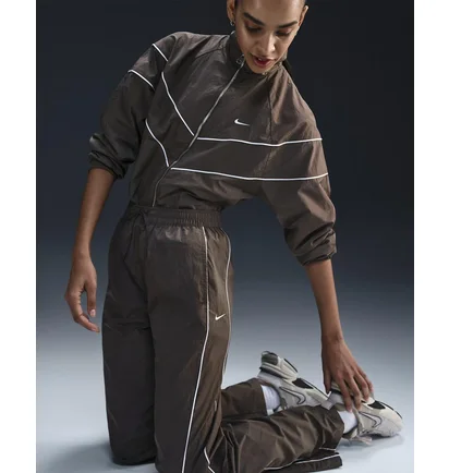 Штаны женские Nike Windrunner High-Waistedven Open-Hem Pants Brown FV7655-004